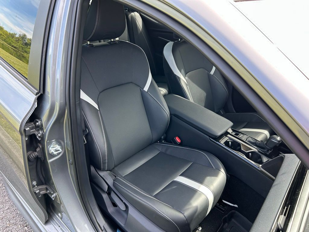 Thumbnail: 2025 Toyota Camry - 14