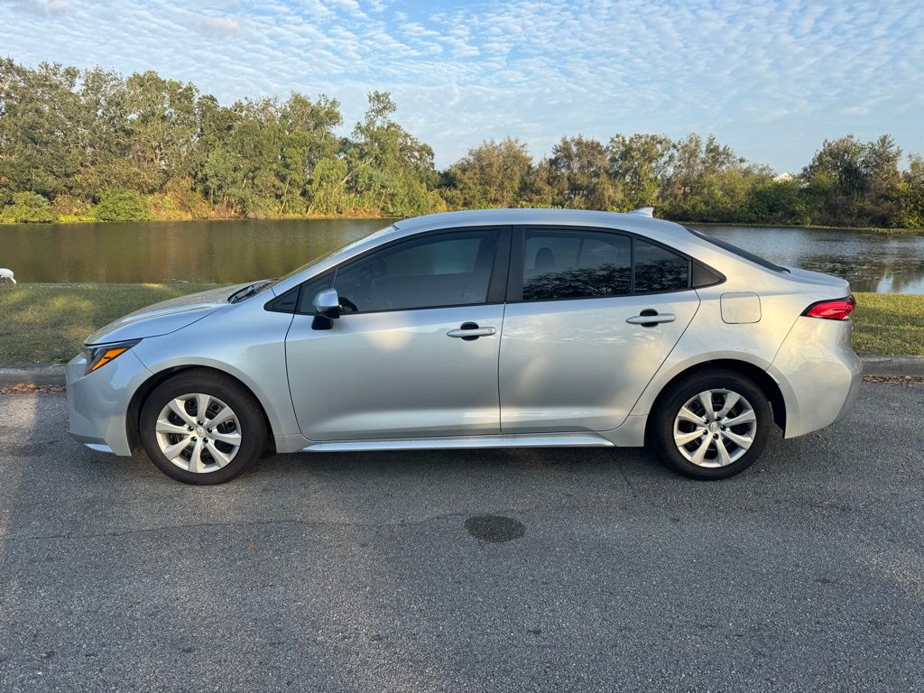 2024 Toyota Corolla LE 2