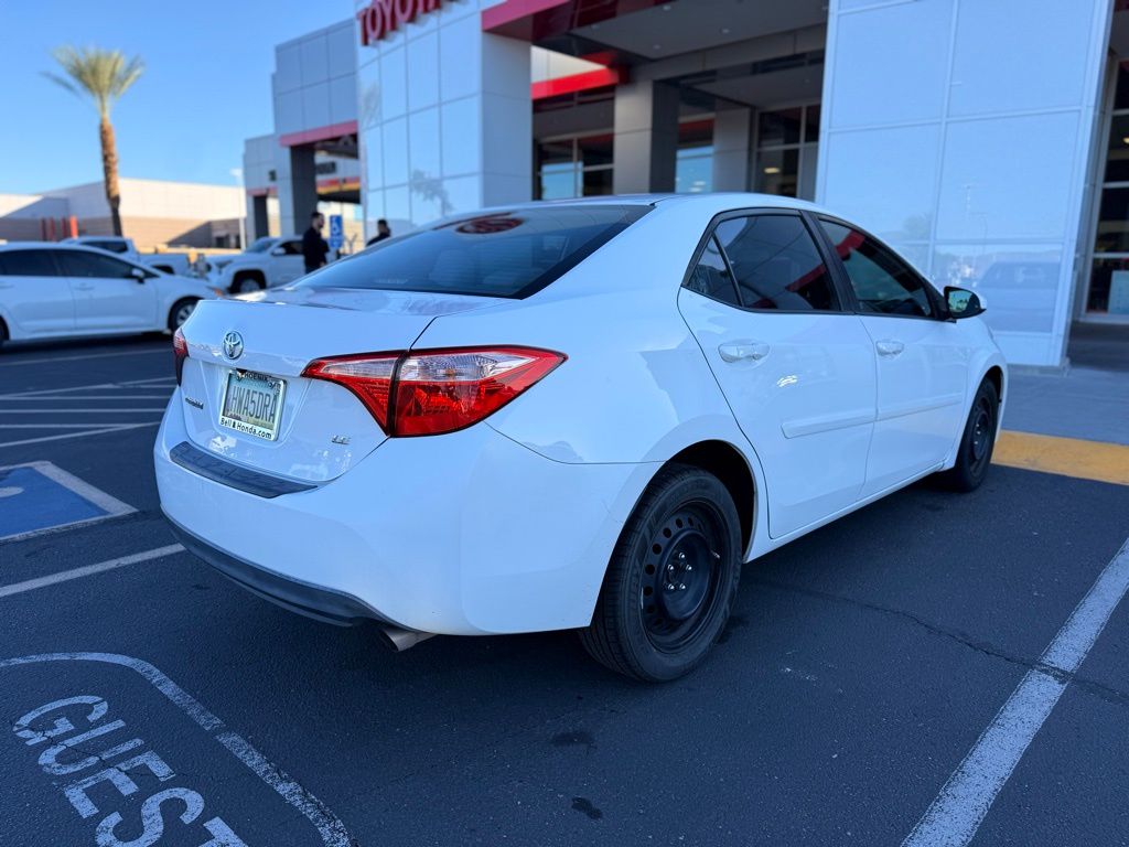 Thumbnail: 2017 Toyota Corolla - 8