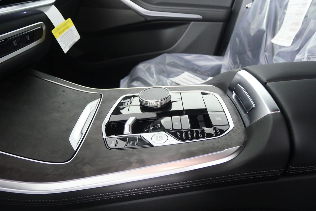 Thumbnail: 2026 BMW X5 - 22