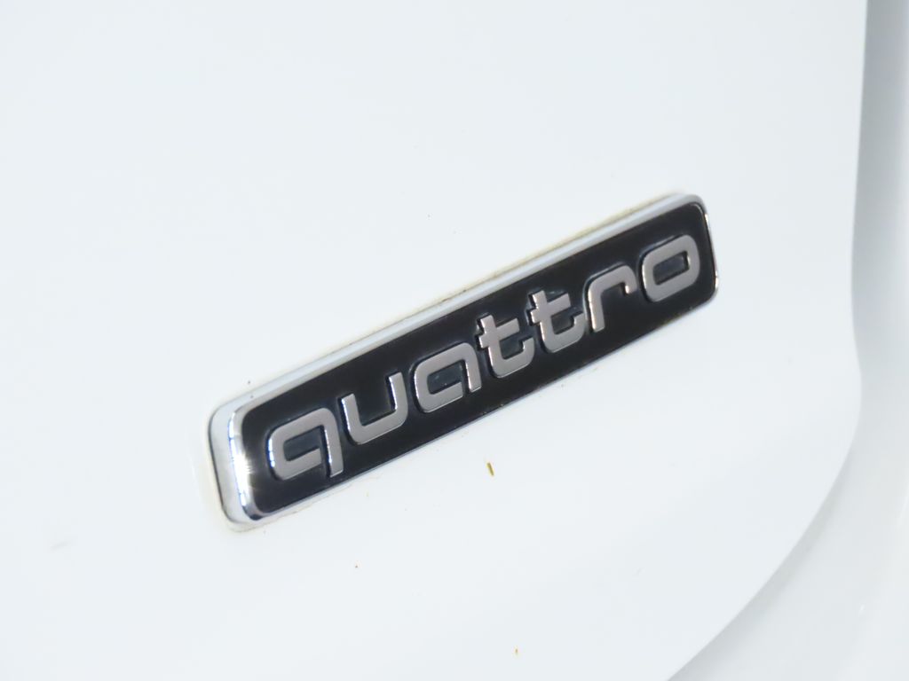 Thumbnail: 2019 Audi Q8 - 13