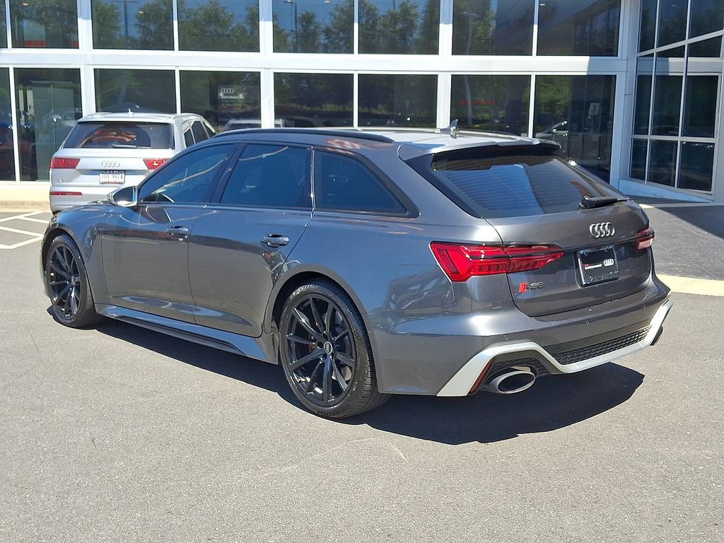 Thumbnail: 2021 Audi RS 6 - 6
