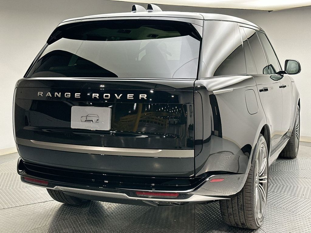 Thumbnail: 2026 Land Rover Range Rover - 3