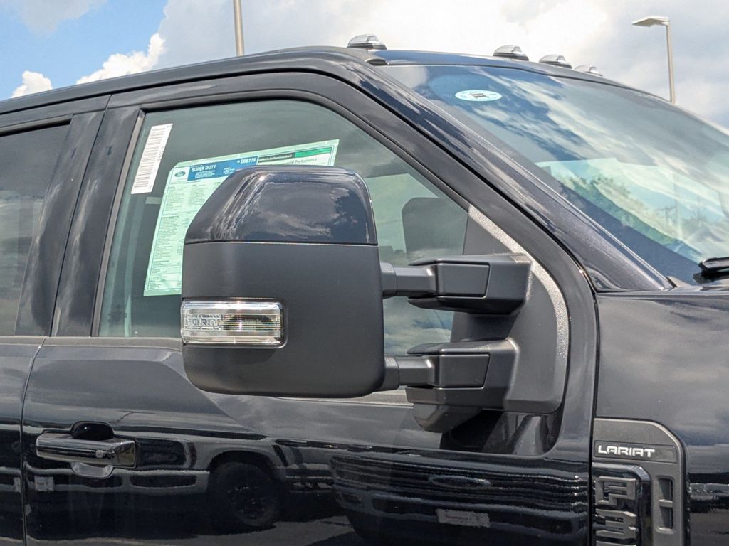 2025 Ford F-350 Super Duty Lariat