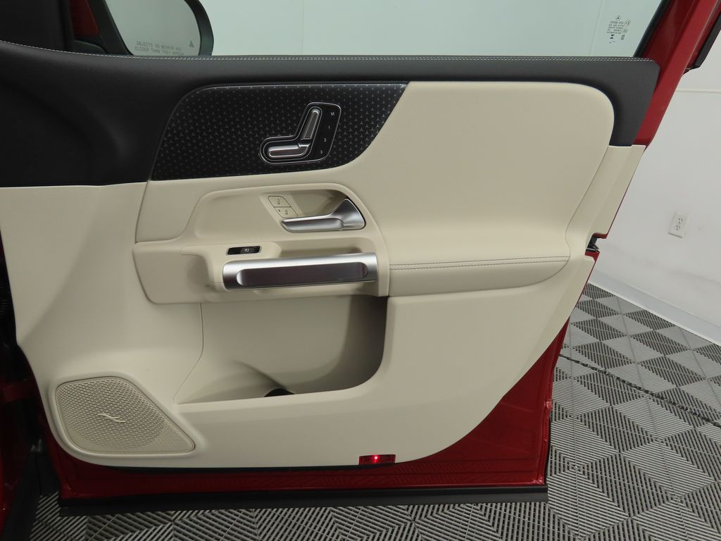 2024 Mercedes-Benz EQB 250+ 25