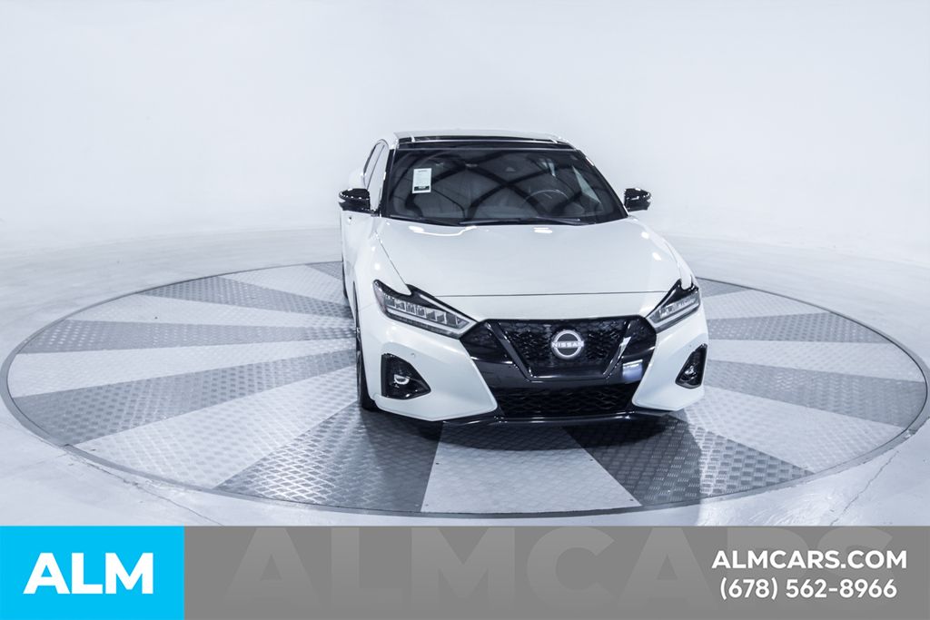 Used 2023 White Nissan SR image 15