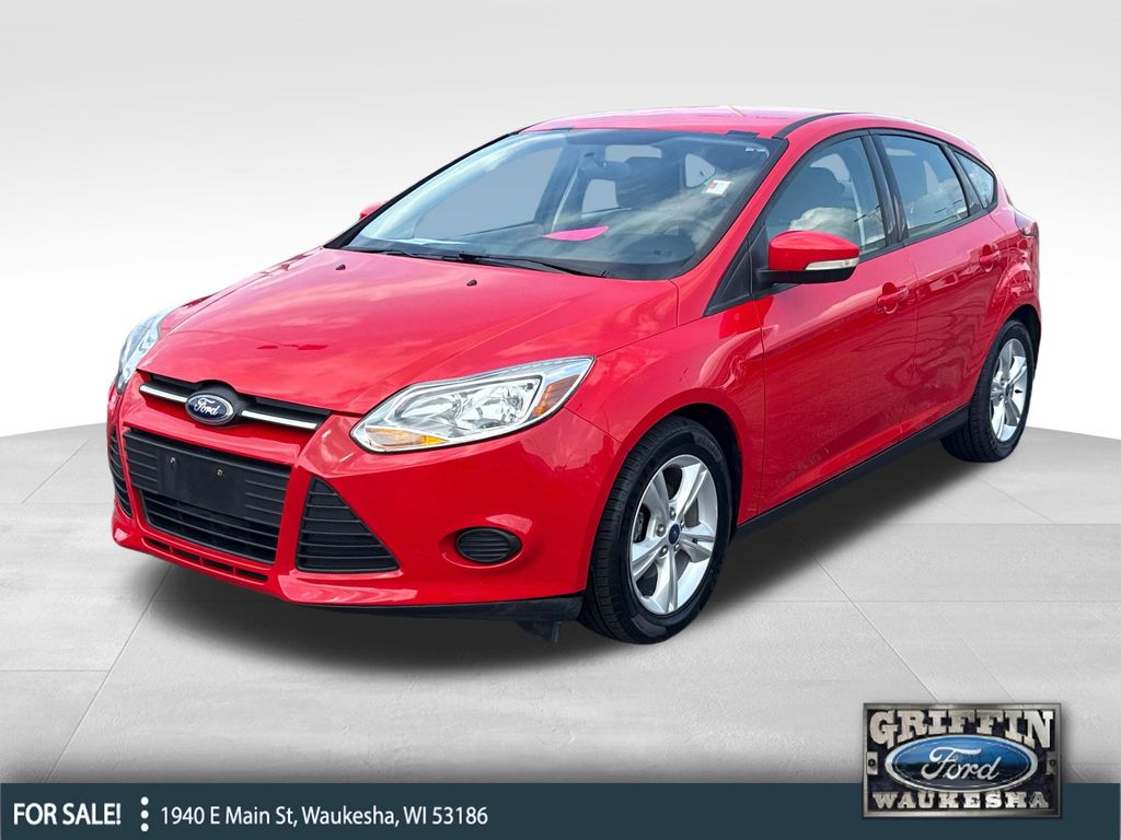 Race Red 2013 Ford Focus Hatchback Front-Wheel Drive 6-Speed Automatic