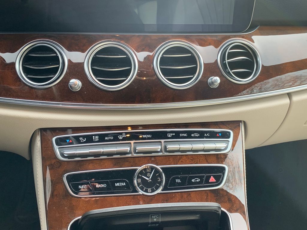 Thumbnail: 2019 Mercedes-Benz E-Class - 13