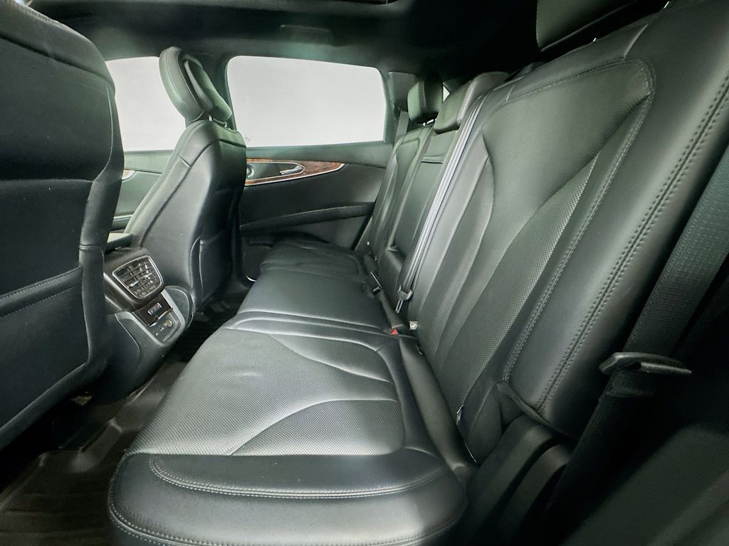 Used Car 2020 Lincoln Nautilus  Reserve For Sale Under $25,000 In Austin, Texas