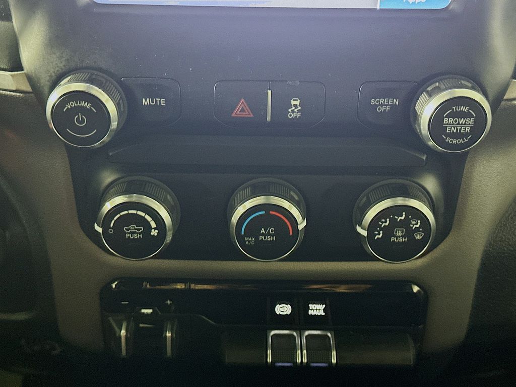 Used 2022 White Ram Big Horn image 18