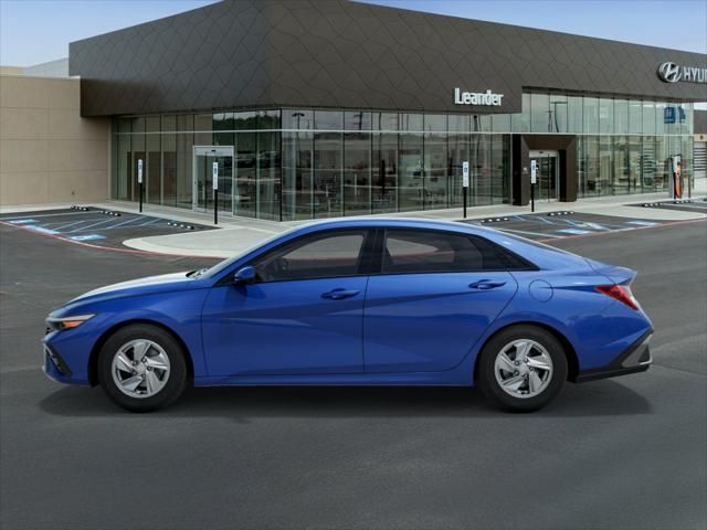 2025 Hyundai Elantra SE 3