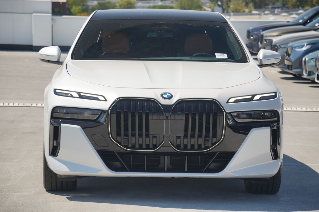 Thumbnail: 2026 BMW 7 Series - 2