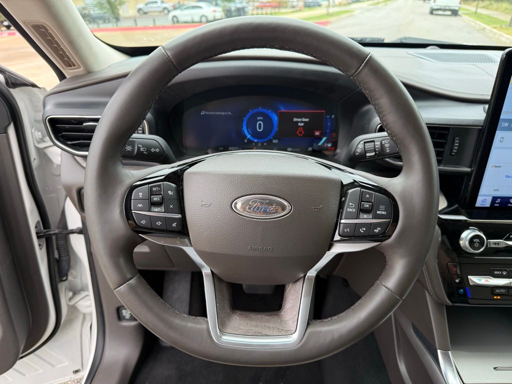 Thumbnail: 2023 Ford Explorer - 17