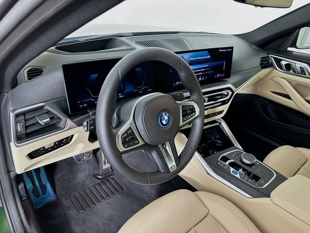 2024 BMW i4 eDrive35 9