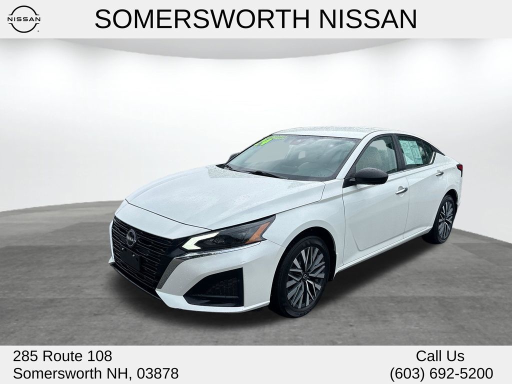 Pearl White Tricoat 2024 Nissan Altima Sedan All-Wheel Drive Continuously Variable Transmission