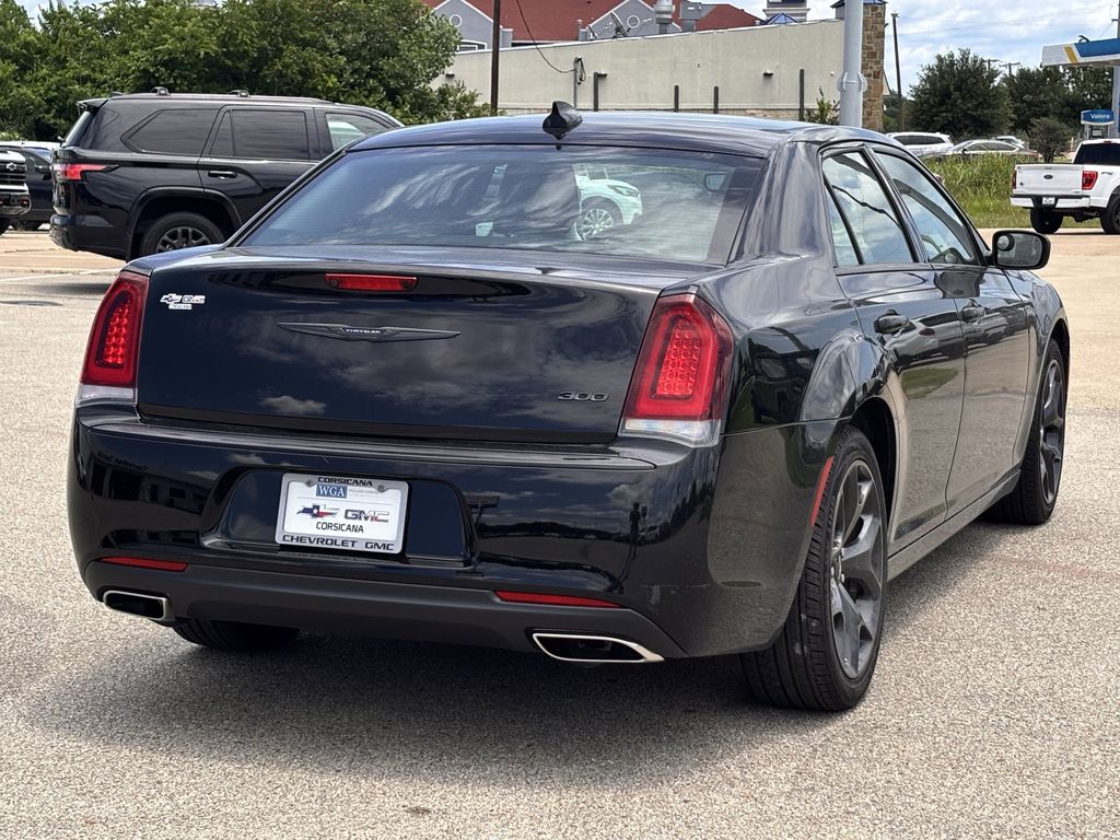 Used Car 2023 Chrysler 300  Touring For Sale Under $30,000 In Corsicana, Texas
