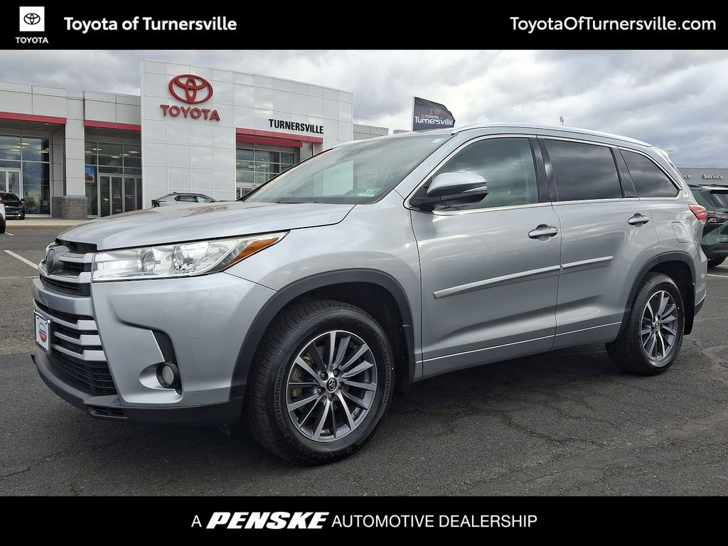 2017 Toyota Highlander XLE -
                Turnersville, NJ