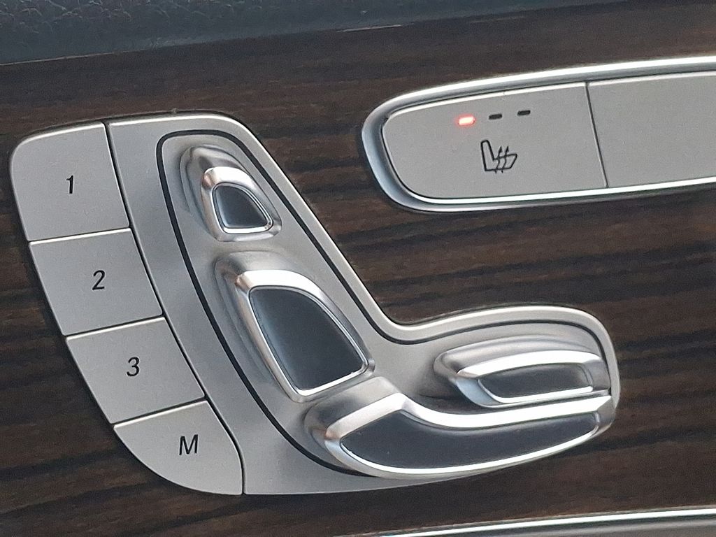 Thumbnail: 2017 Mercedes-Benz GLC - 24