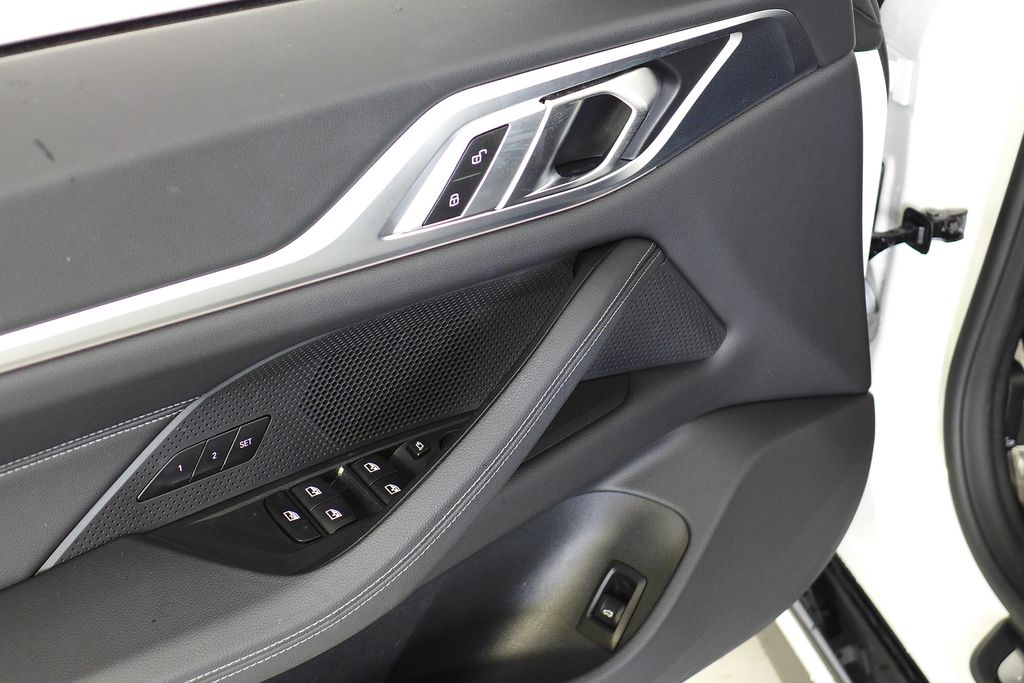 Thumbnail: 2024 BMW 4 Series - 12