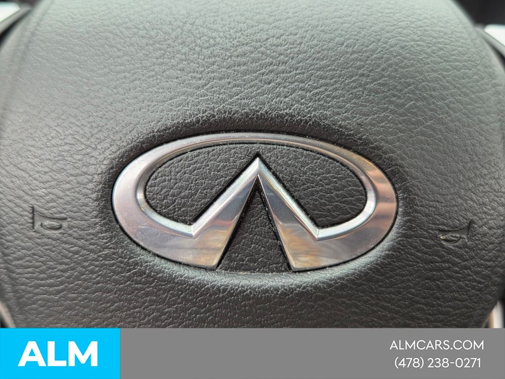 Used 2024 White INFINITI PURE image 28