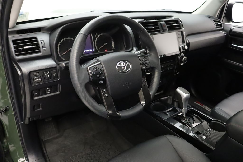 Thumbnail: 2020 Toyota 4Runner - 15