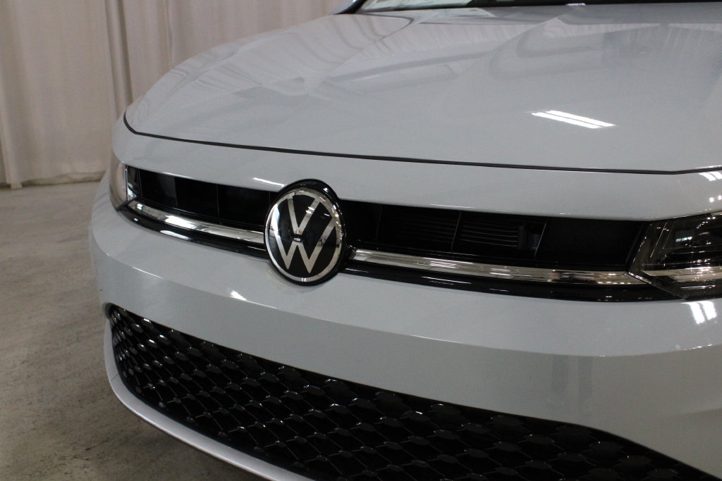 New 2027 Gray Volkswagen 1.5T SE image 33