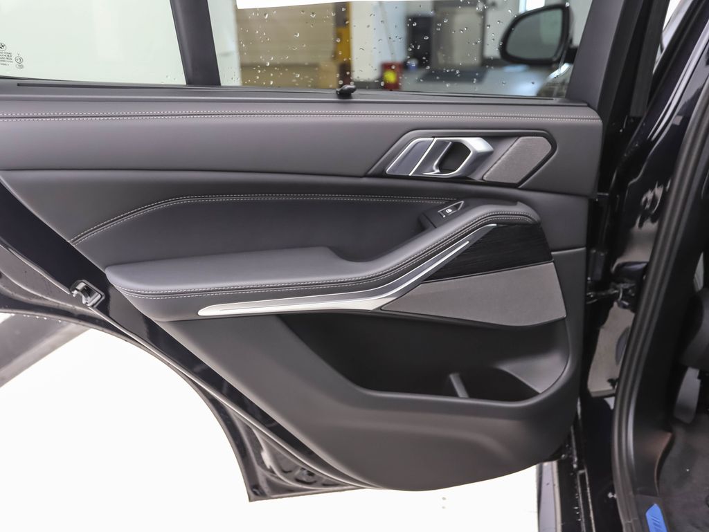 Thumbnail: 2026 BMW X5 - 19