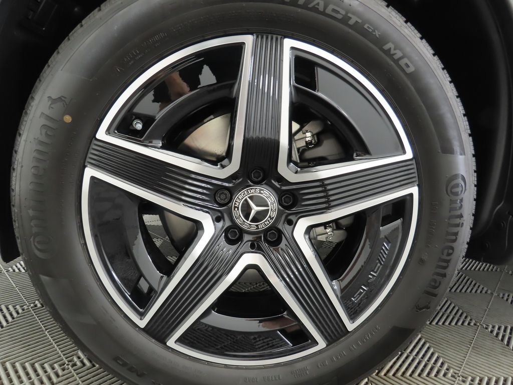 Thumbnail: 2026 Mercedes-Benz GLC - 30