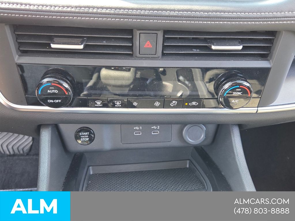 Used 2025 Gray Nissan SV image 22