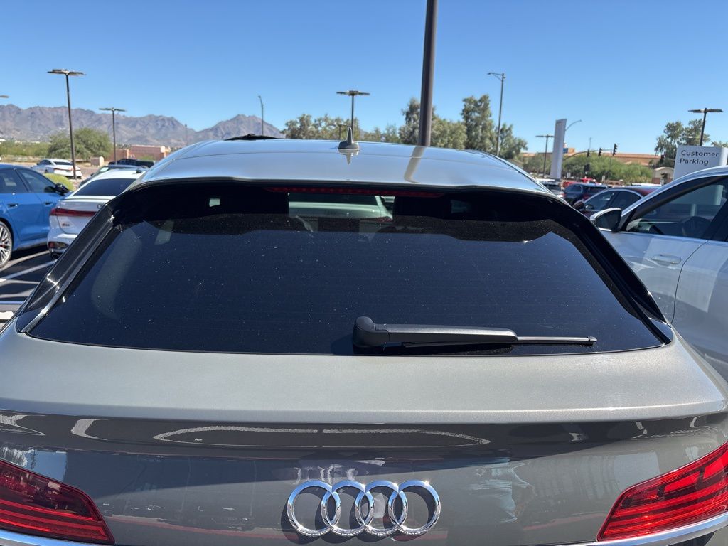Thumbnail: 2023 Audi Q5 - 6