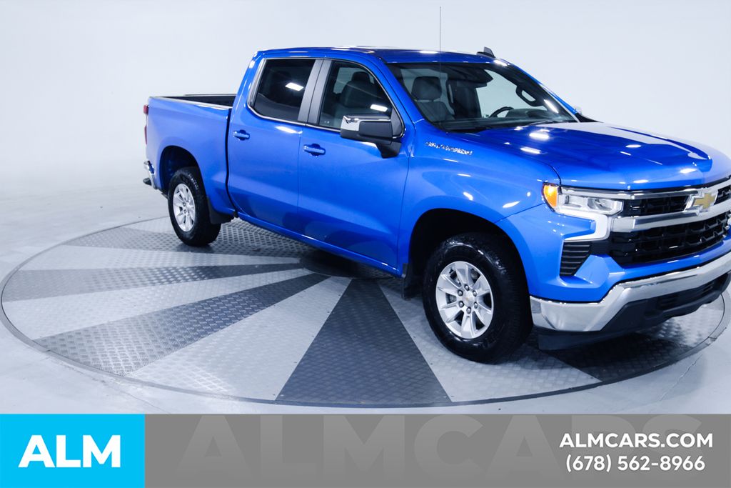 Used 2025 Blue Chevrolet LT image 14