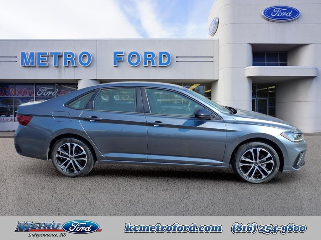 Used 2025 Volkswagen Jetta Sport with VIN 3VWBX7BUXSM049037 for sale in Kansas City