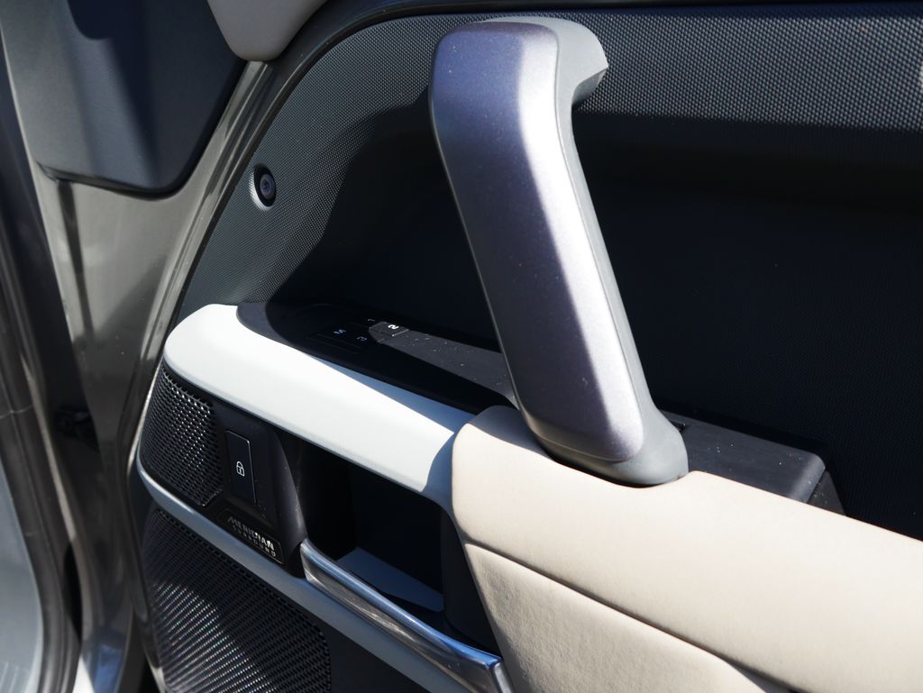 Thumbnail: 2023 Land Rover Defender - 22