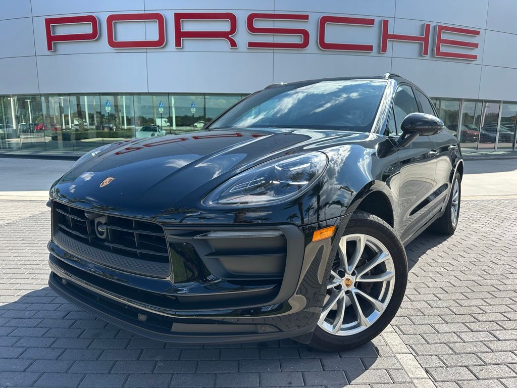 Thumbnail: 2023 Porsche Macan - 1
