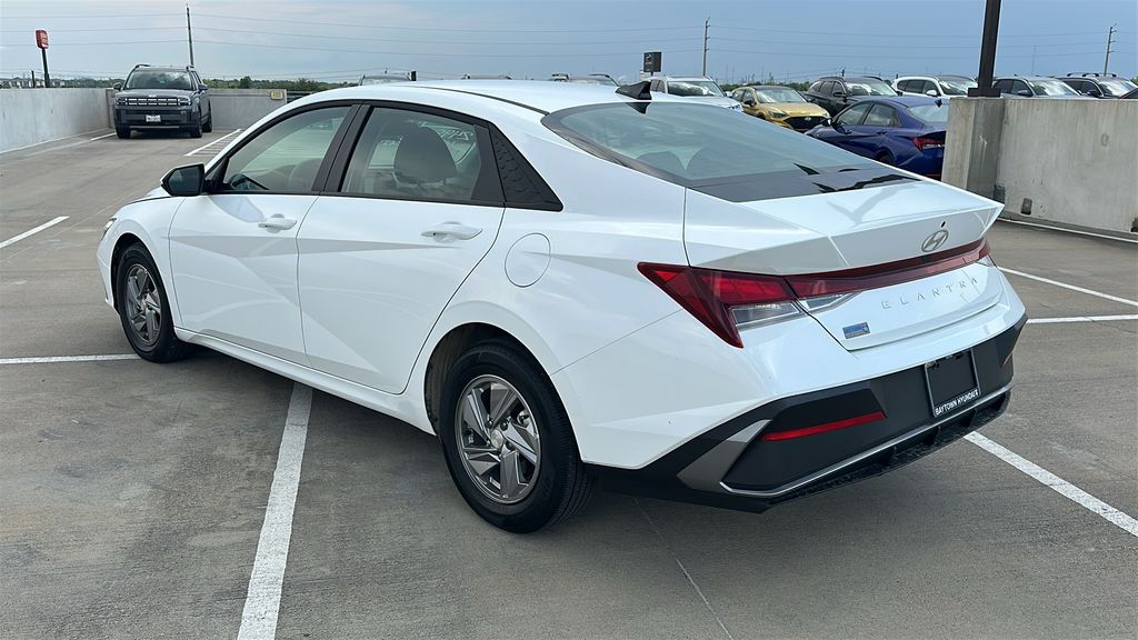2026 Hyundai Elantra SE - 9
