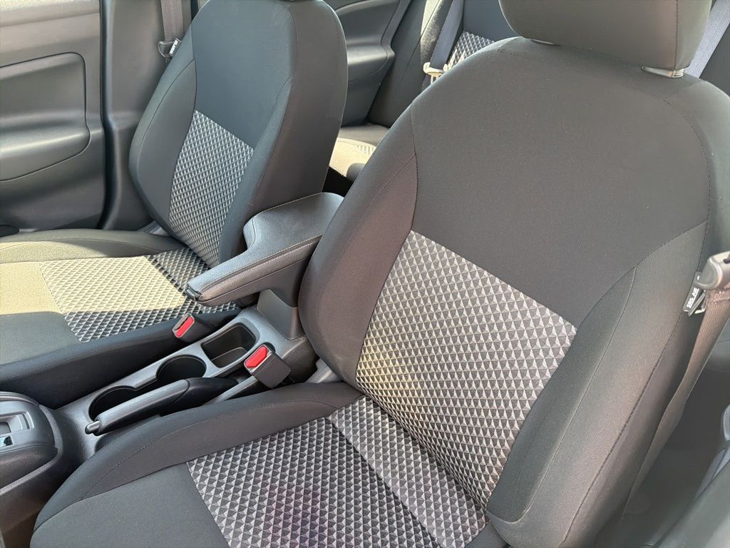 2024 Nissan Versa 1.6 S