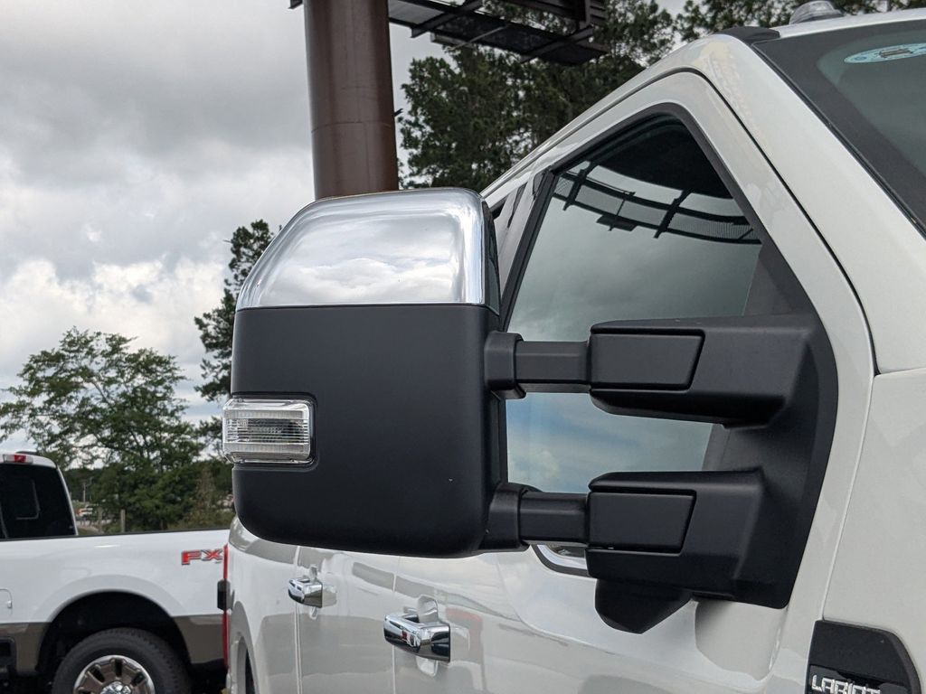 2026 Ford F-350 Super Duty LARIAT