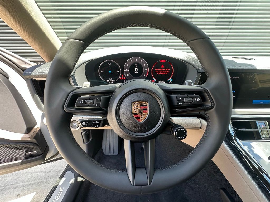 Thumbnail: 2025 Porsche Panamera - 18