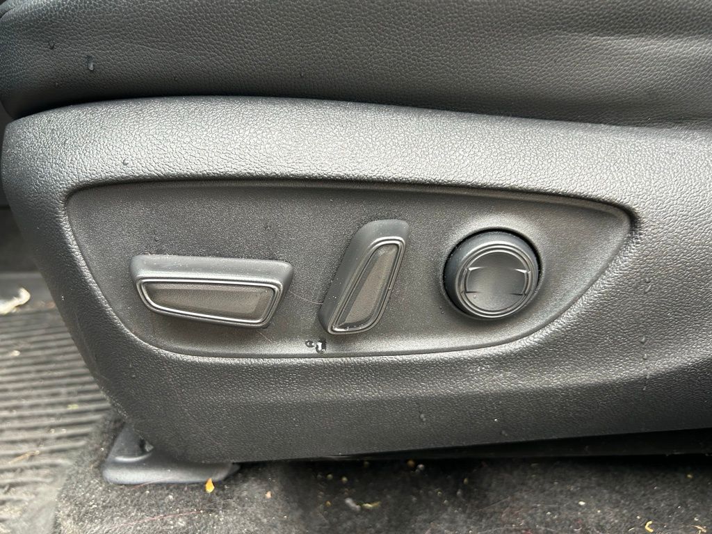 Thumbnail: 2024 Toyota Highlander - 17