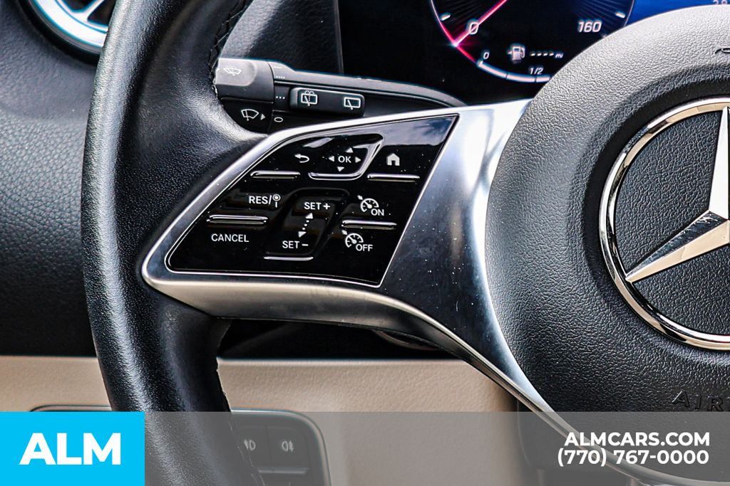 Used 2025 White Mercedes-Benz GLA 250 image 35