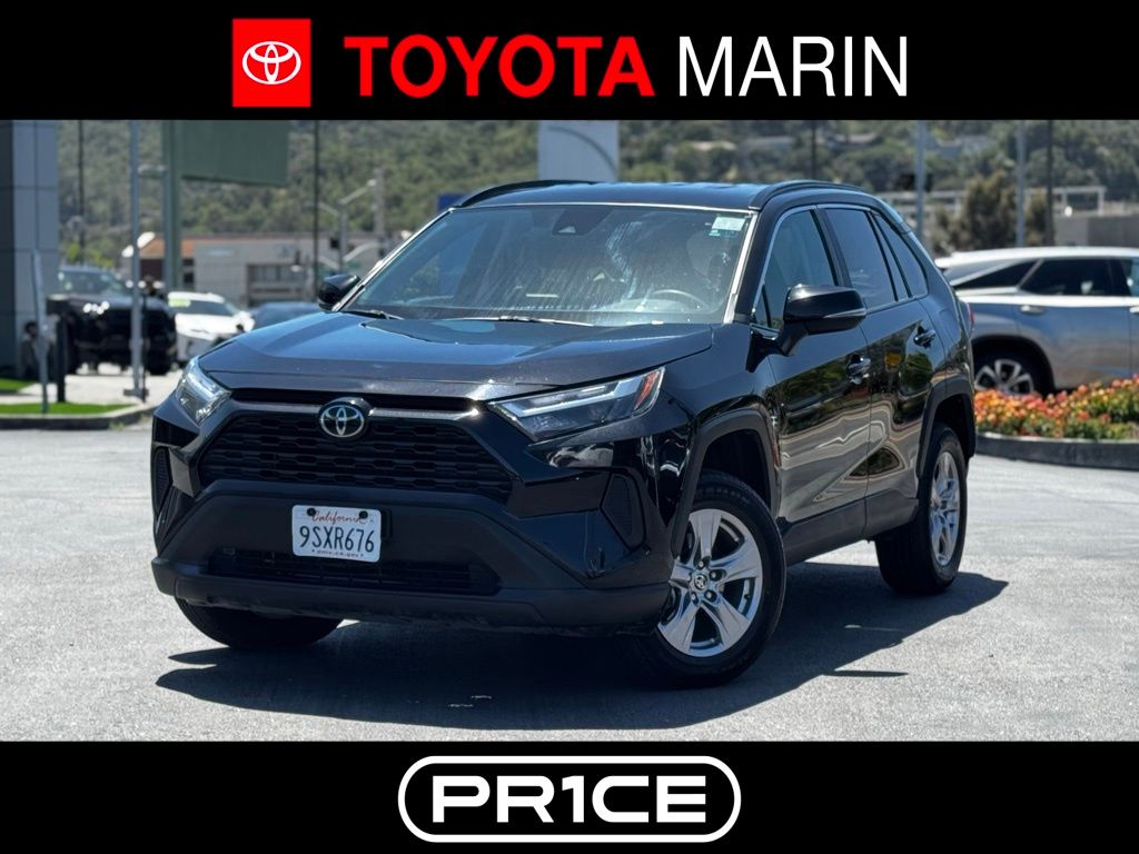 2025 Toyota RAV4 XLE AWD's photo