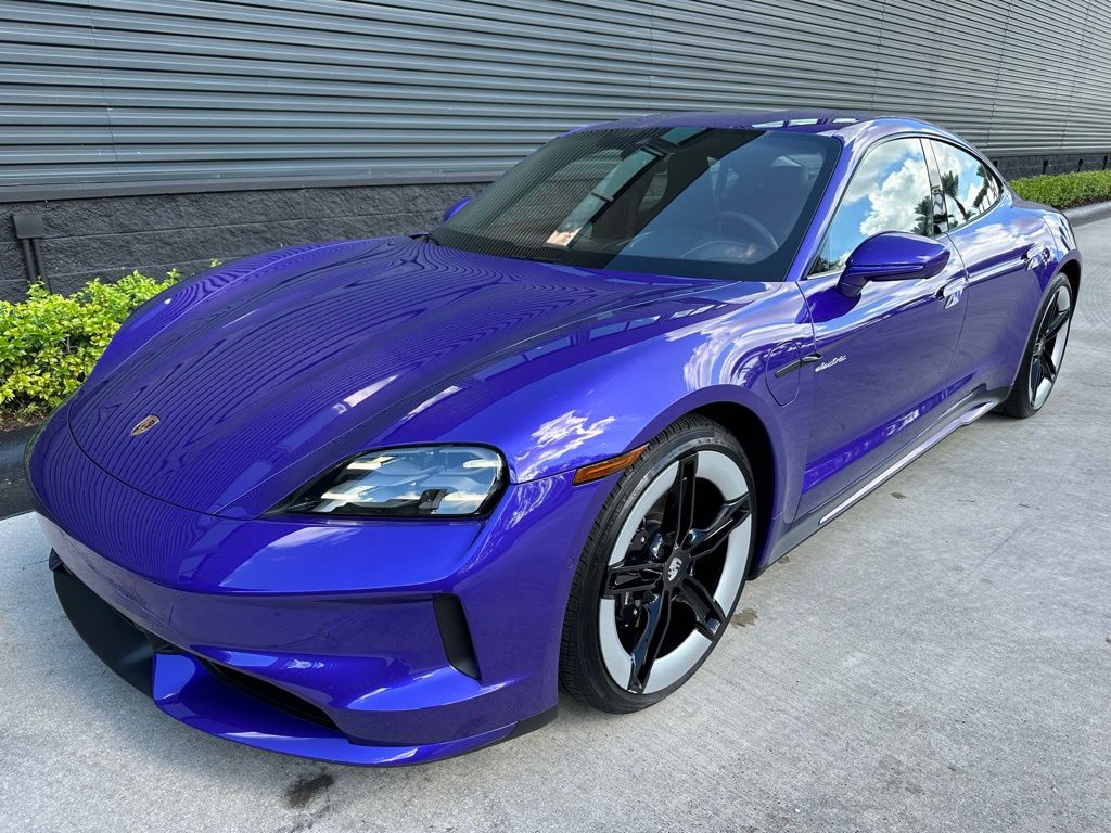 Thumbnail: 2025 Porsche Taycan - 7