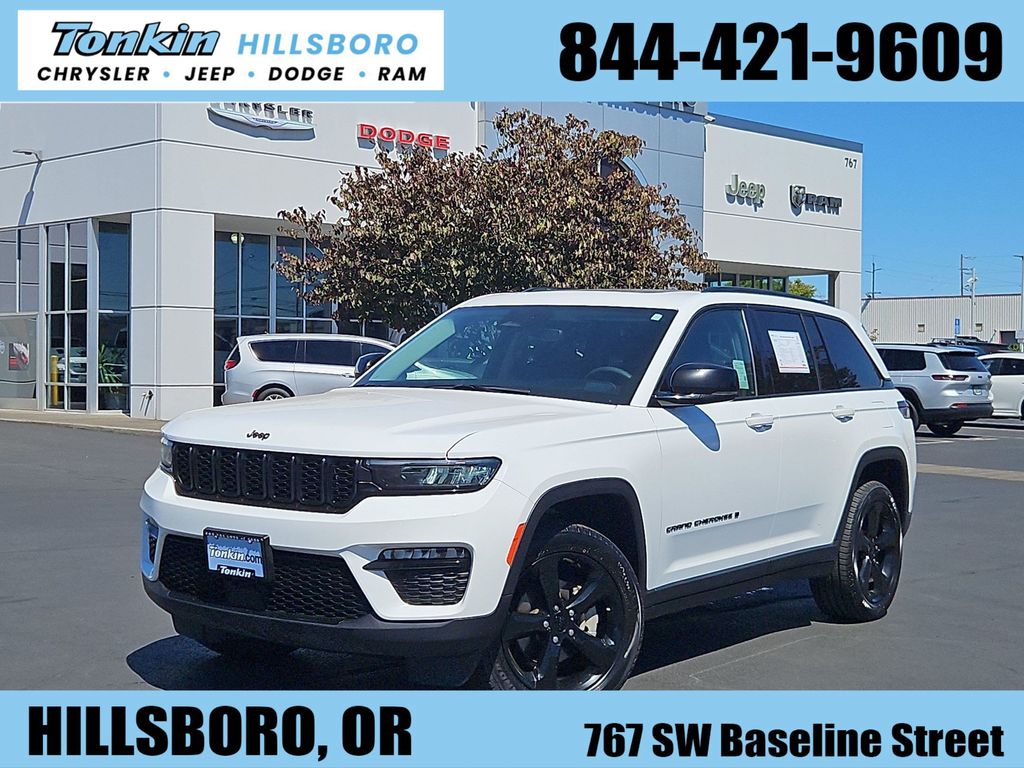 Bright White Clearcoat 2024 Jeep Grand Cherokee SUV / Crossover Four-Wheel Drive 8-Speed Automatic