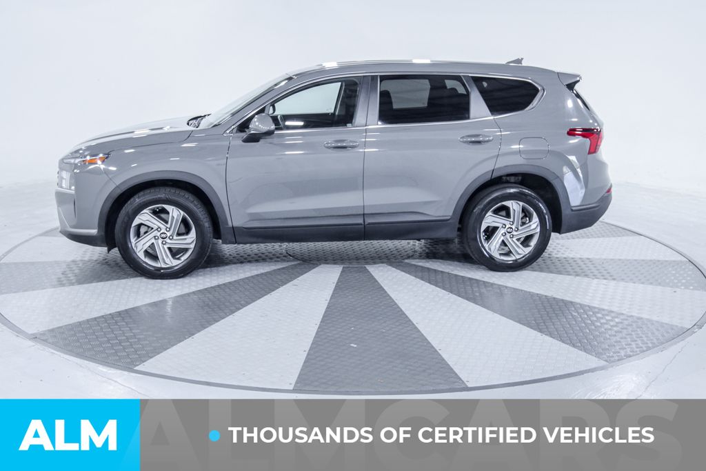 2021 Hyundai Santa Fe SE photo 4