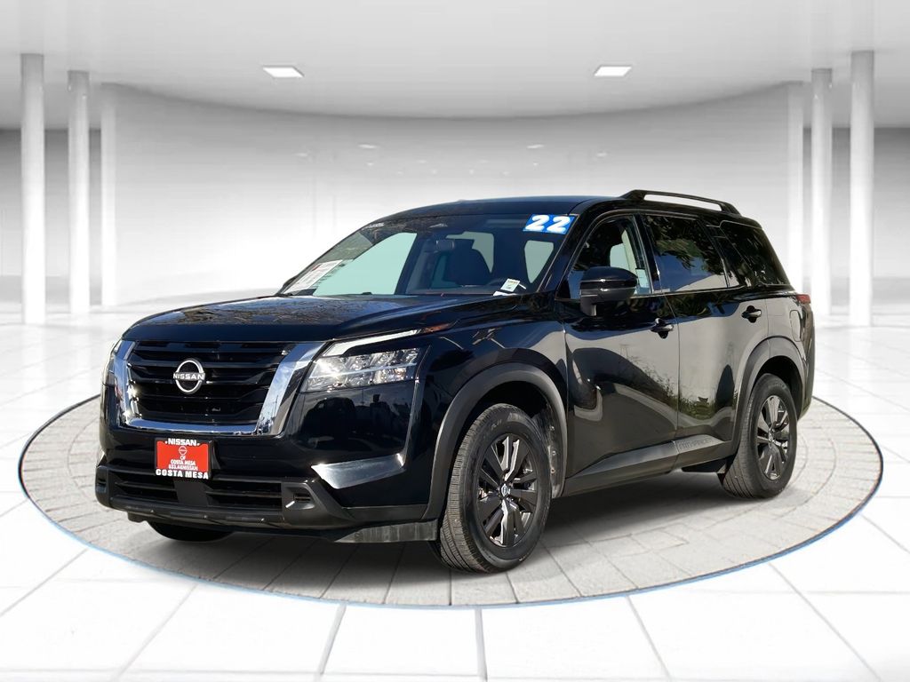2022 Nissan Pathfinder SV