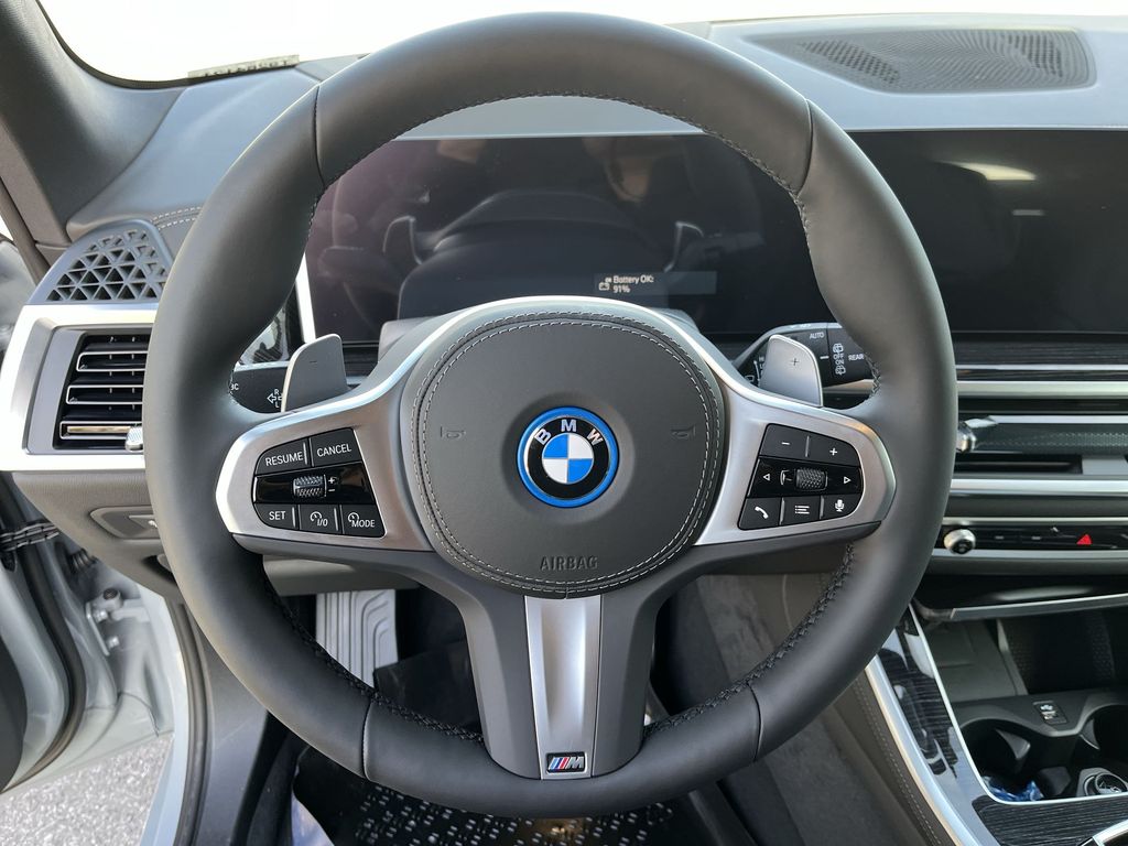 Thumbnail: 2026 BMW X5 - 14