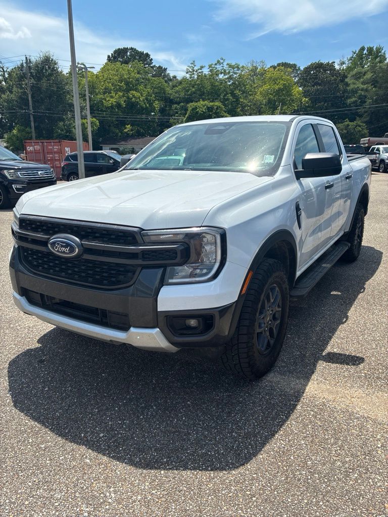 Oxford White 2025 Ford Ranger XLT SuperCrew 4WD Pickup Truck Four-Wheel Drive Automatic