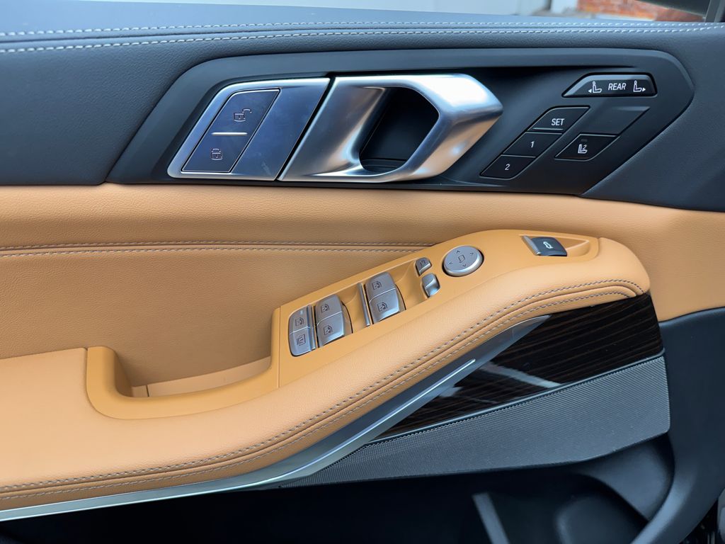 New 2026 Black BMW xDrive40i image 9