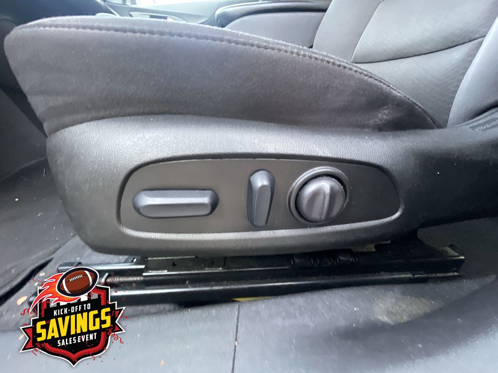 Used 2025 Chevrolet Malibu Sedan