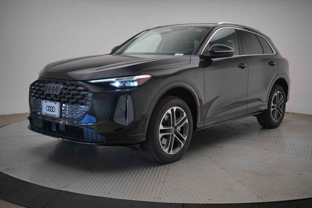 Thumbnail: 2025 Audi Q5 - 1